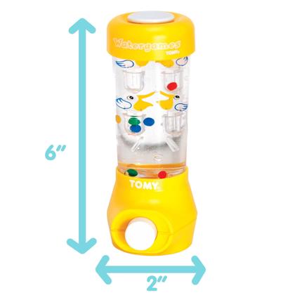 Imagem de Jogo de água portátil TOMY Classic Kids Ring Toss Pelican