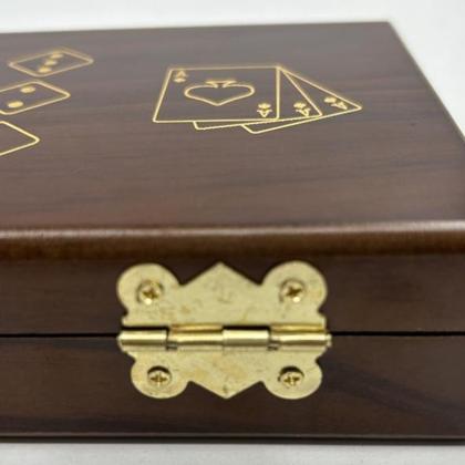 Imagem de Jogo de Cartas Baralho Em Caixa de Madeira Personalizada