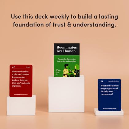 Imagem de Jogo de cartas Os pais são humanos, colegas de quarto são humanos. 140 cartas