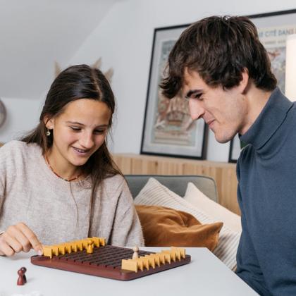 Imagem de Jogo de estratégia abstrata GIGAMIC Quoridor para adultos e famílias