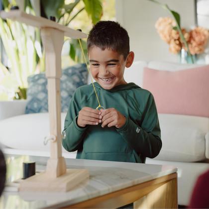 Imagem de Jogo de mesa Buffalo Games Hook and Ring Battle para maiores de 8 anos