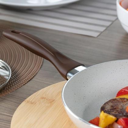 Imagem de Jogo de Panelas Brinox Antiaderente Ceramic Life 5 Peças Granada com Indução Vanilla