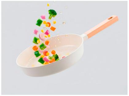 Imagem de Jogo de Panelas Brinox Revestimento Cerâmico Creme 5 Peças Cabo Amadeirado Ceramic Life Nordic