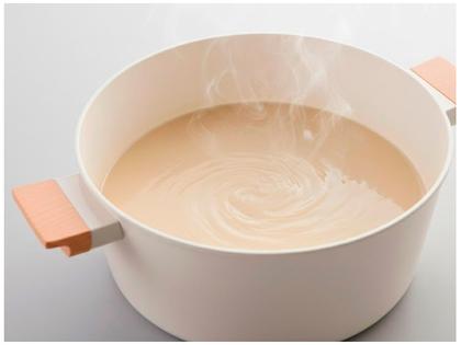 Imagem de Jogo de Panelas Brinox Revestimento Cerâmico Creme 5 Peças Cabo Amadeirado Ceramic Life Nordic