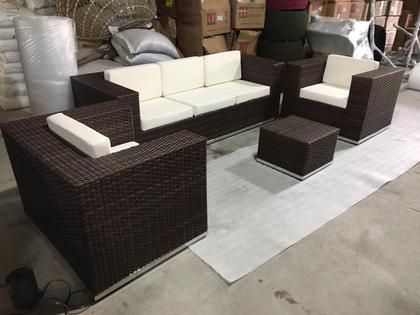 Imagem de Jogo de Poltronas e Sofá 5 Lugares Em Fibra Sintética Alumínio Deck Almofada Branca - Varanda Fibras