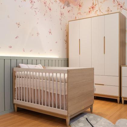 Imagem de Jogo de Quarto Bebê Tomi Quater 3 Peças  Berço 2 em 1, Cômoda e Guarda Roupa 4 Portas MDF Branco com Carvalho