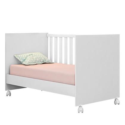 Imagem de Jogo de Quarto Infantil Doce Sonho Guarda Roupa 2 Portas e Berço Mini Cama Branco com Rodízio - Qmovi