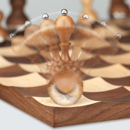 Imagem de Jogo De Xadrez Em Madeira Wobble Umbra