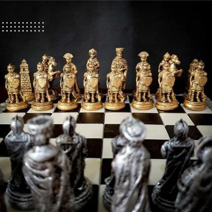 Imagem de Jogo de Xadrez Medieval com Tabuleiro Temático Peças Decorativas Colecionável Presente Luxo