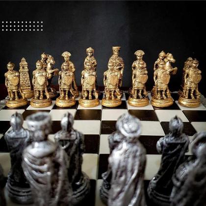 Imagem de Jogo De Xadrez medieval Tabuleiro Em Resina Colecao Tematica