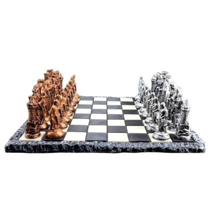Imagem de Jogo De Xadrez Tabuleiro Temático Coleção Medieval em Resina Completo Bronze/Prata