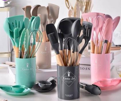 Imagem de Jogo Kit 12 Peças Utensílios Cozinha Silicone Premium C/Cabo Madeira Escumadeira Espátula Concha Pote Azul Vermelho Cinz