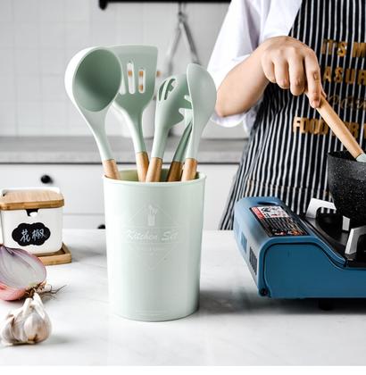 Imagem de Jogo Kit Com 12 Peças Utensílio De Cozinha Silicone Cabo De Madeira Colher Espátula