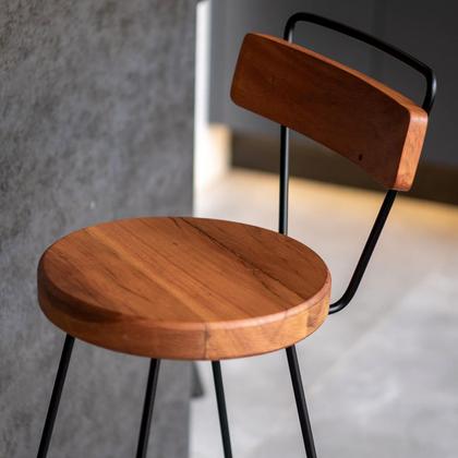 Imagem de Jogo Mesa Bistrô 2 Banquetas Alta Com Encosto Bar Cozinha Balcão - ÉdeCasaMóveis