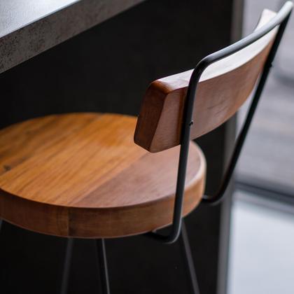 Imagem de Jogo Mesa Bistrô 2 Banquetas Alta Com Encosto Bar Cozinha Balcão - ÉdeCasaMóveis