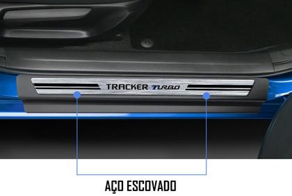 Imagem de Jogo Soleira Premium Elegance Chevrolet New Tracker Turbo 2020 2021 2022 2023 2024 - 4 Portas ( Vinil + Resinada 8 Peças )