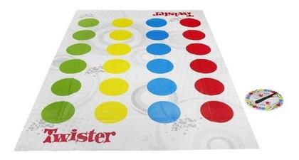 Imagem de Jogo Twister Refresh Com Tapete Clássico Hasbro Amigos Game