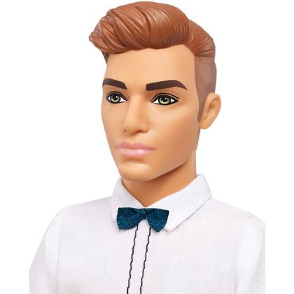 ken Boneca Barbie - Ken Fashionista Loiro Colorido Malibu DWK44