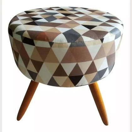 Imagem de Kit 02 Poltronas Decorativa Nina com e Puff Redondo Triângulos Bege s/r-Maitê Moda Casa