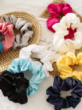 Imagem de Kit 05 Xuxinha de Cetim Scrunchie Elástico de Cabelo Rabicó Frufru para Prender o Cabelo