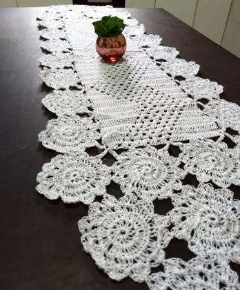 Imagem de Kit 1 Caminho De Mesa + 5 Toalhinhas Crochê Seda Branco