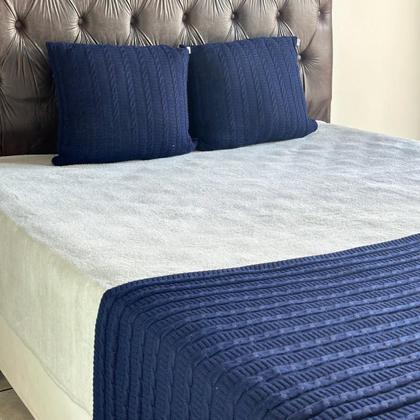 Imagem de Kit 1 Manta Premium Para Sofá, Poltrona, Cama Queen e 2 Capas de Almofada em Tricot  Modelo Super Luxo  Costura Mágica.