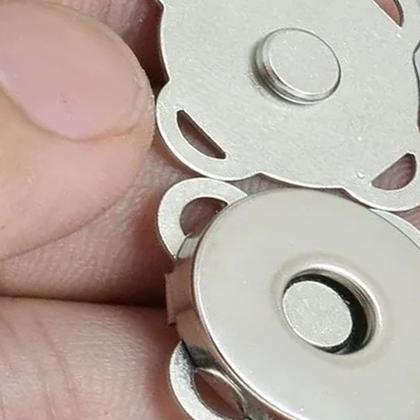 Imagem de Kit 10 Botões Magnéticos 14mm Fecho Imantado Bronze P/ Costurar imã