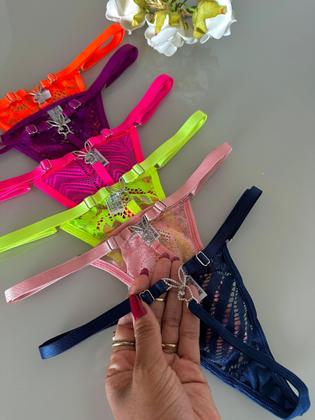 Imagem de Kit 10 Calcinha Feminina De Renda Fio Dental Dia dos Namorados Sexy Com Pingente e Regulagem