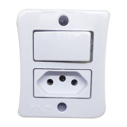 Imagem de Kit 10 Interruptor Simples 1 Tecla + Tomada 10A 2p+t Sobrepor Com Espelho Branco Externo Bivolt 127v e 250v Linha Viena