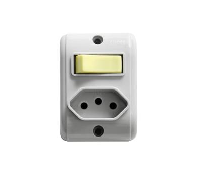 Imagem de Kit 10 Interruptores Retangular com Tomada Pezzi Sobrepor