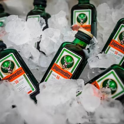 Imagem de Kit 10 Licor Mini Fino Alemão Jägermeister Sabor Ervas 20ml