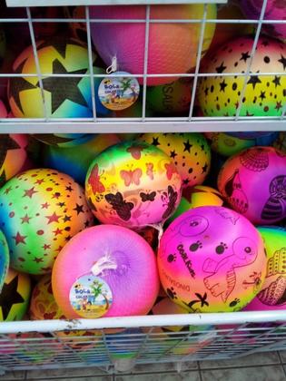 Imagem de Kit 100 Bola Vinil Infantil Colorida dente de leite + Bomba inflar