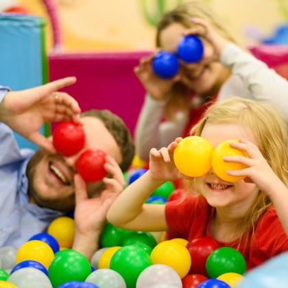 Imagem de Kit 100 Bolinhas Piscina Decoração Festa 3 Cores Coloridas
