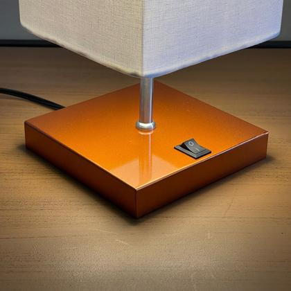 Imagem de Kit 2 Abajur de Mesa Clássica Quadrada com Interruptor e Cúpula Para Ambientes Casa e Sala de Estar, Quarto Cabeceira de cama e Escritorio