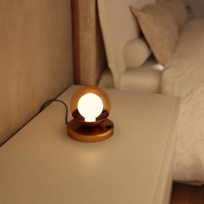 Imagem de Kit 2 Abajur de Mesa Dama moderno Com Globo 10cm Decoração iluminação de Casa, Sala, Quarto Cama e Cabeceira e Escritório