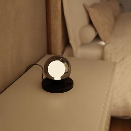 Imagem de Kit 2 Abajur de Mesa Dama moderno Com Globo 10cm Decoração iluminação de Casa, Sala, Quarto Cama e Cabeceira e Escritório