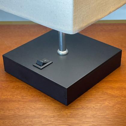 Imagem de Kit 2 Abajur Luminária De Mesa Quadrado de MDF Com Interruptor Com Cúpula Para Cabeceira, Sala ou Escritório, cama ou Quarto, corredor sala