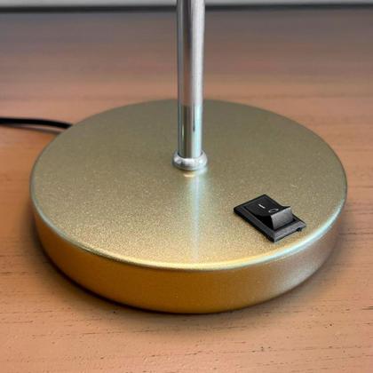 Imagem de Kit 2 Abajur Luminaria de Mesa Redondo Dourado Com Interruptor Com Cúpula Ref 82 Para Cabeceira Cama, Quarto ou Sala