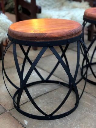 Imagem de KIt 2 Bancos Barril em Ferro Preto - Banqueta Puff  - Seat Garden - Industrial