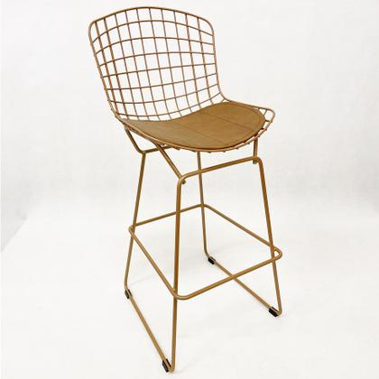 Imagem de Kit 2 Banquetas para Cozinha média Bertoia maciça cor Dourado fosco assento cor caramelo altura 60cm