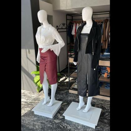 Imagem de Kit 2 Base Manequim - Para Lojas Feminina e Masculino Tablado em MDF