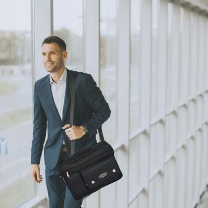 Imagem de kit 2 Bolsa Transversal Pasta Executiva Reforçada Trabalho Viagem cabe notebook divisorias reforçada