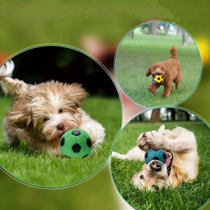 Imagem de Kit 2 Brinquedo para Cachorro Mordedor Bolinha de Futebol Borracha Pet Cães com Apito