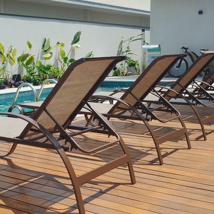 Imagem de Kit 2 Cadeira Espreguiçadeira Piscina em Alumínio Tela Sling Resistente