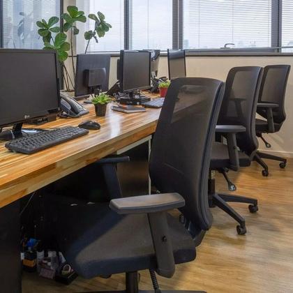 Imagem de Kit 2 Cadeiras Escritório Diretor Giratória Ergonômica NR17 Shanghai