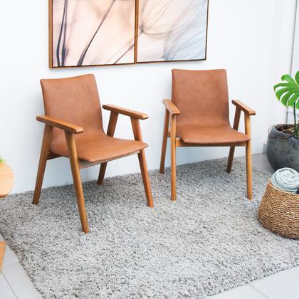 Imagem de Kit 2 Cadeiras Organicas Madeira Maciça Estofado Sintético Bouclê com Espuma D23 Design com Braço para Sala ou Escritório