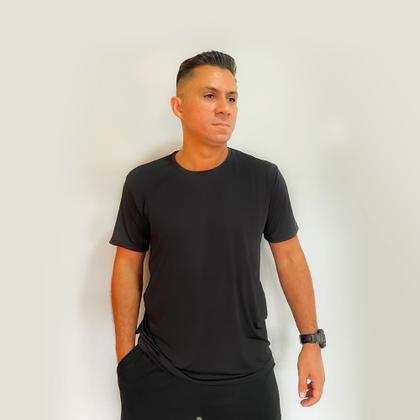 Imagem de Kit 2 Camisetas Dry Fit Masculina Esportiva para Treino Academia Básica Cores Tecido Leve Fitness
