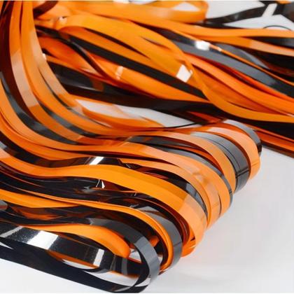 Imagem de Kit 2 Cortinas Metalizadas Em Fita Para Decoração Halloween