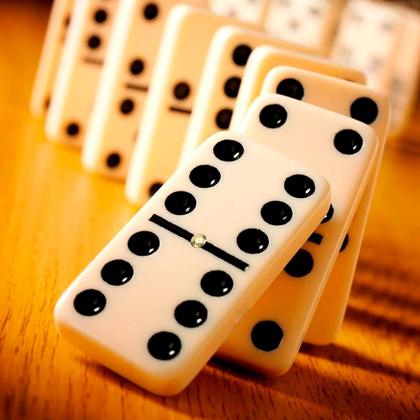 Imagem de Kit 2 Dominós plástico Jogo Profissional Estojo com 28 Peças