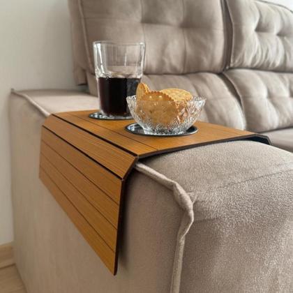 Imagem de Kit 2 Esteiras Para Sofá Suporte Porta Copos e Porta Controle Bandeja Mdf Flexível Braço Sofá Apoio